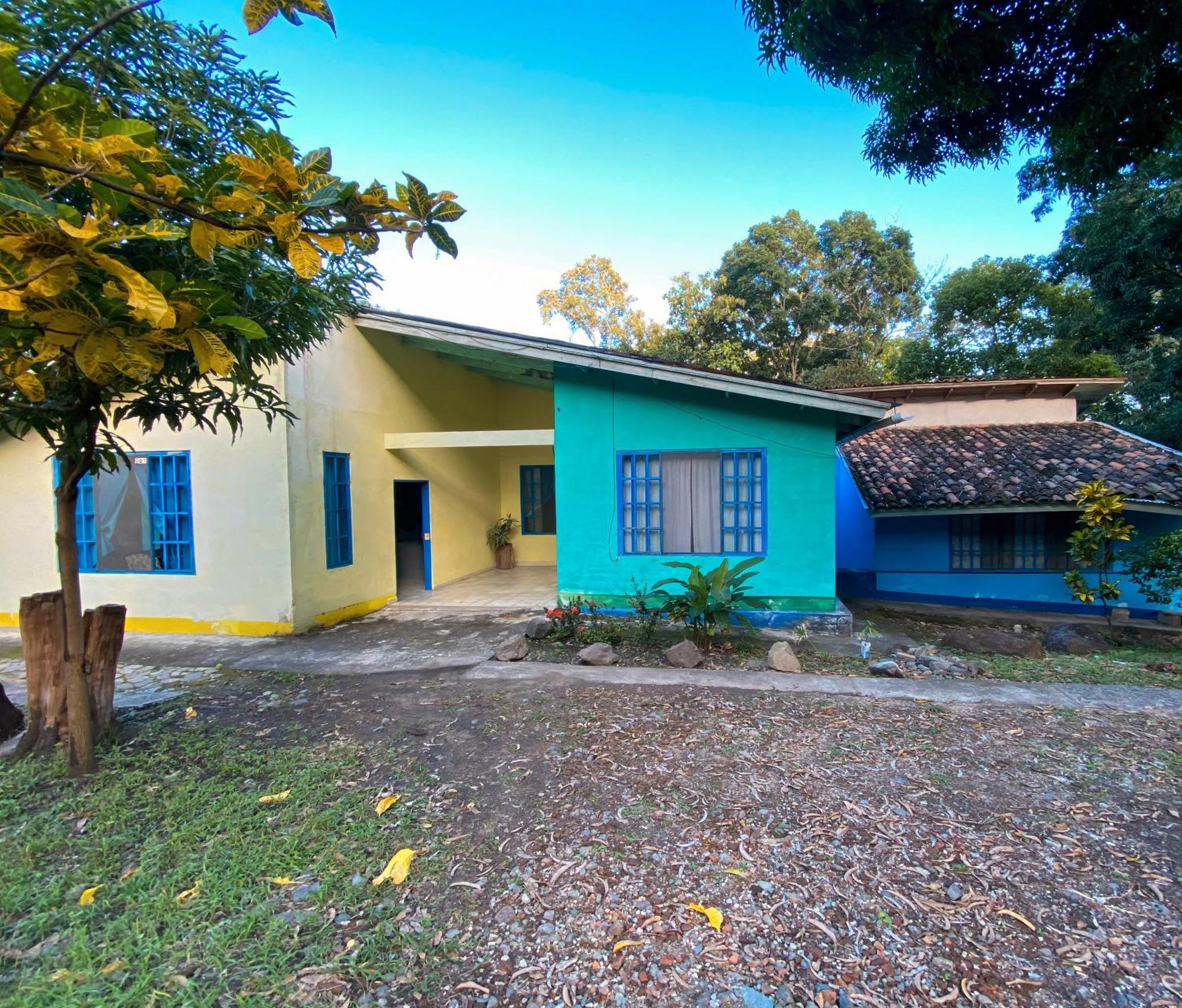 Hostal Juan Lindo Hotel San Pedro Sula Exterior photo